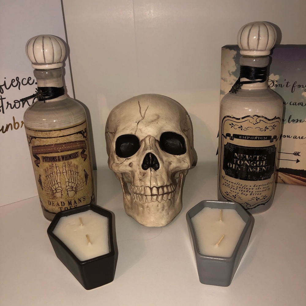 Halloween Decor Lot